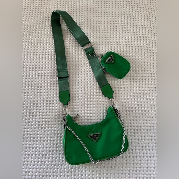 Gorgeous Emerald Green Crossbody Bag - Picture 1 of 7